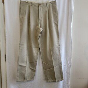 Calvin Klein Men's Two Pleat Wrinkle Free Khaki Pants 36x30